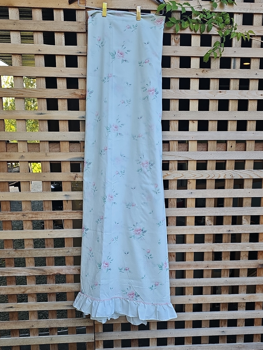 Vintage Ruffled Queen Flat Sheet